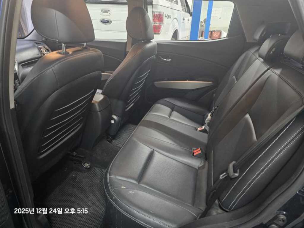 Ssangyong Tivoli - Vista 11