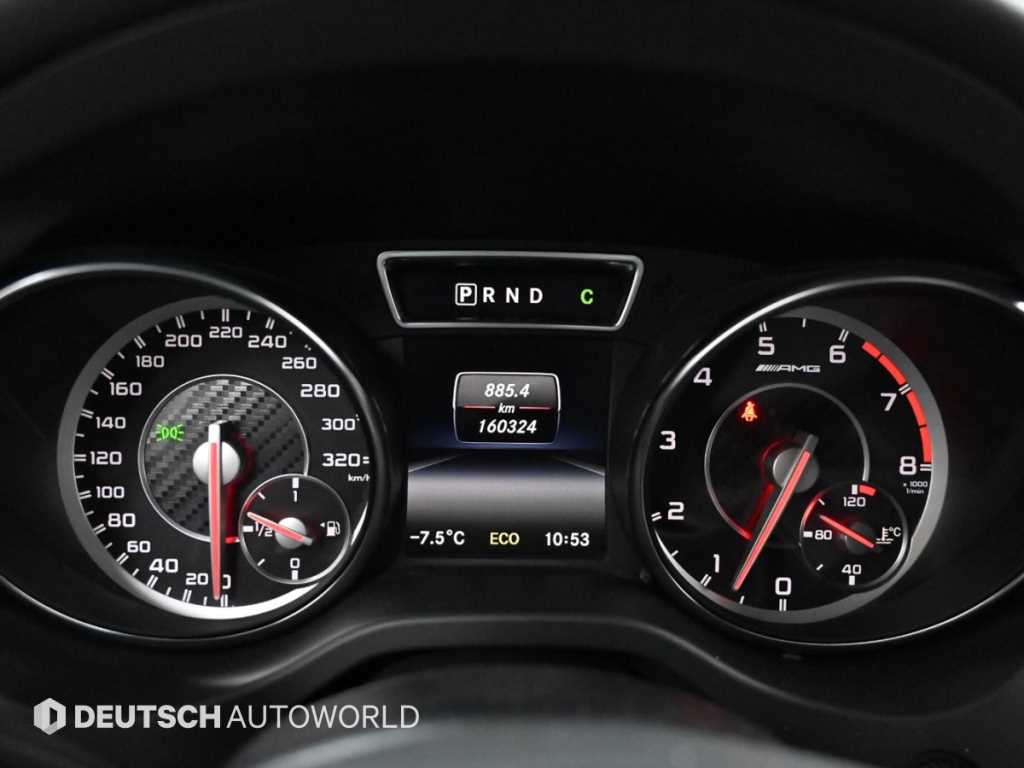 Mercedes Benz GLA Class - Vista 8