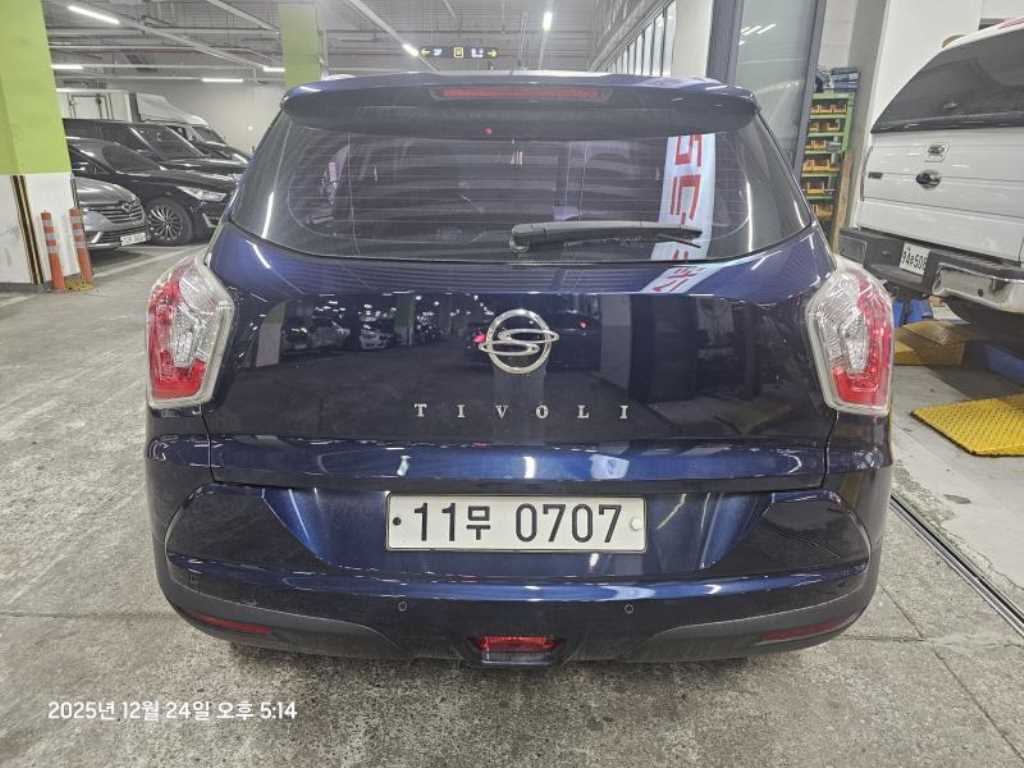 Ssangyong Tivoli - Vista 2