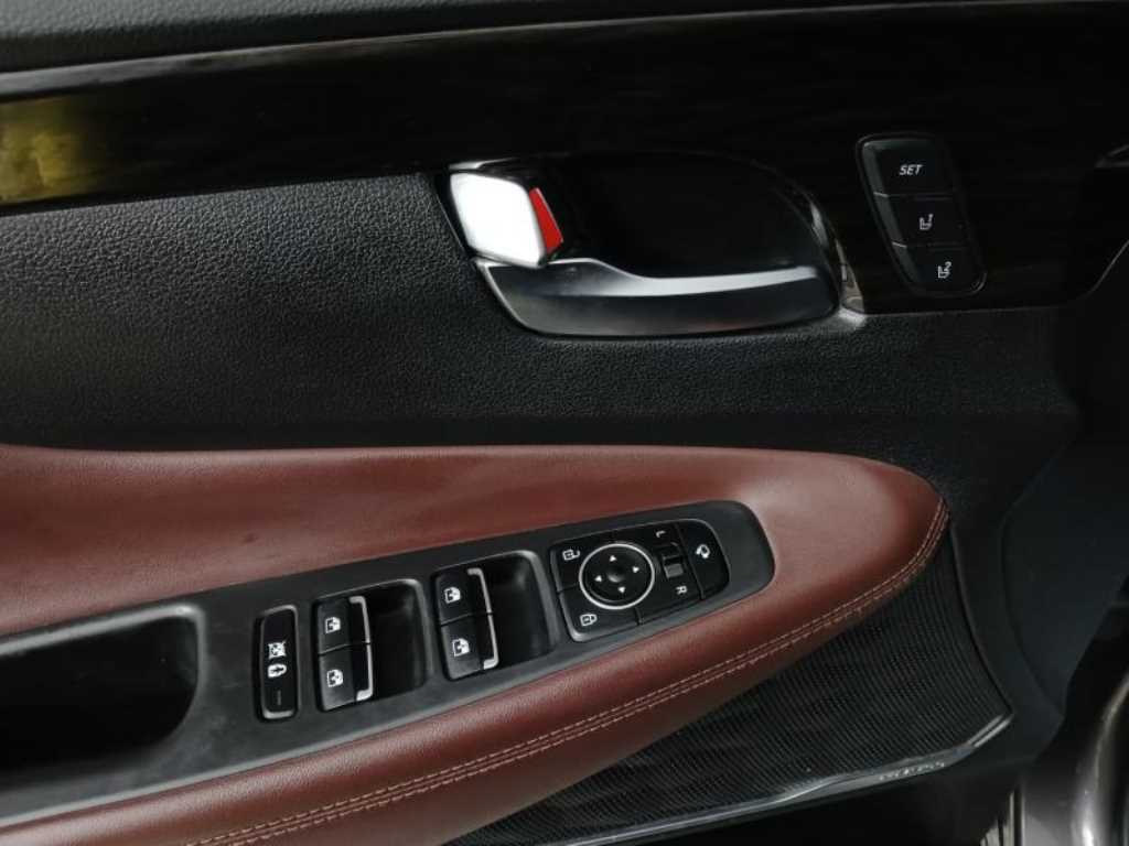 HYUNDAI Santa Fe - Vista 9