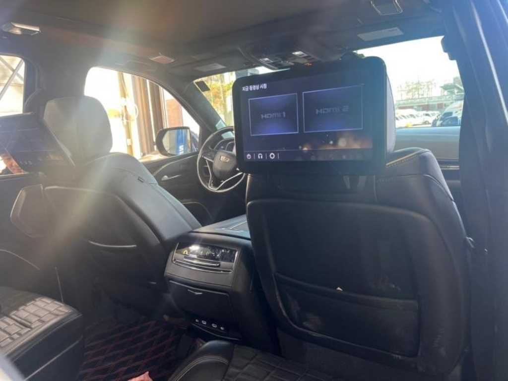 Cadillac Escalade - Vista 3