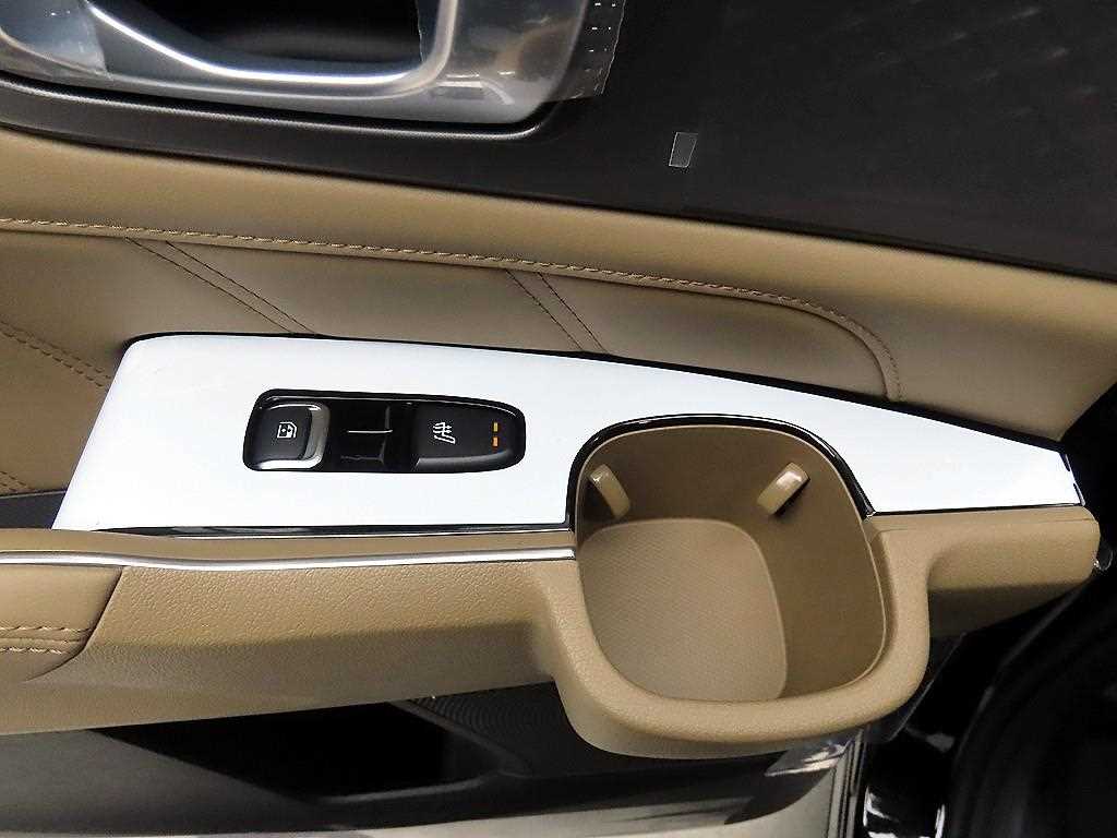 KIA Sorento - Vista 12