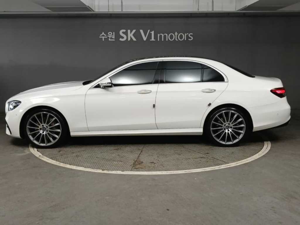 Mercedes Benz E class - Vista 3