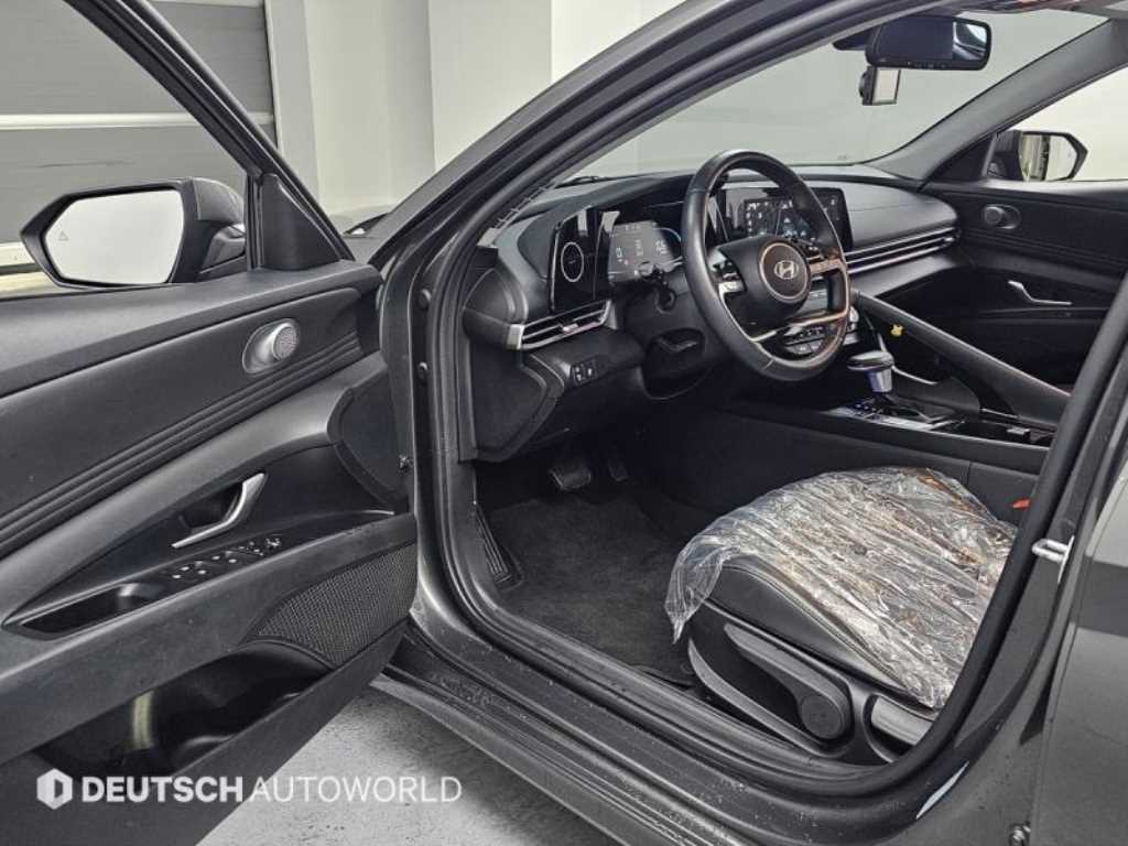 HYUNDAI Avante - Vista 11