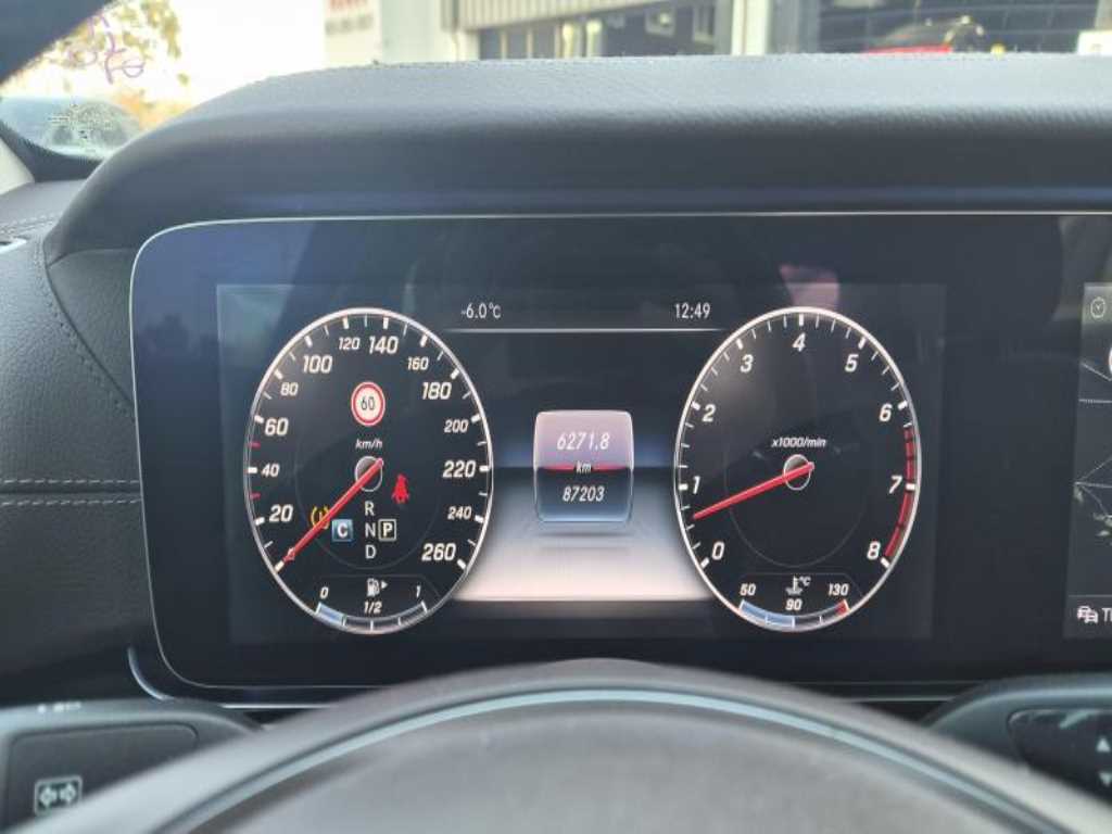 Mercedes Benz E class - Vista 5