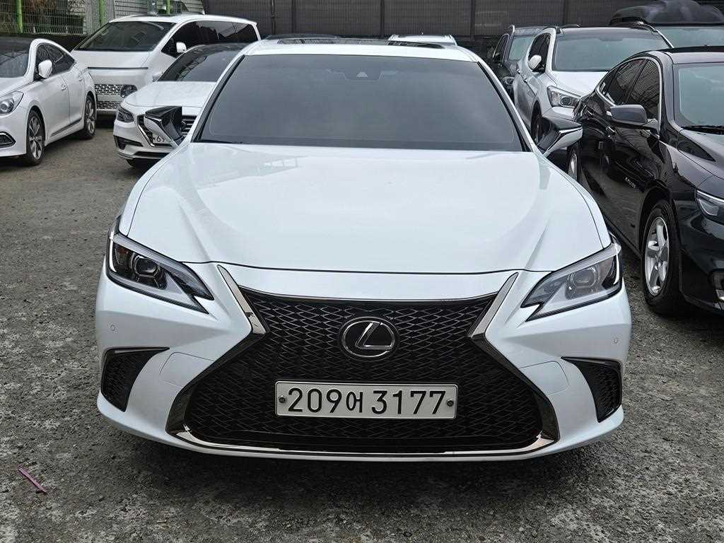 Lexus ES 2024 Blanco - Importación desde Corea - HF Imports Iquique - Foto 1