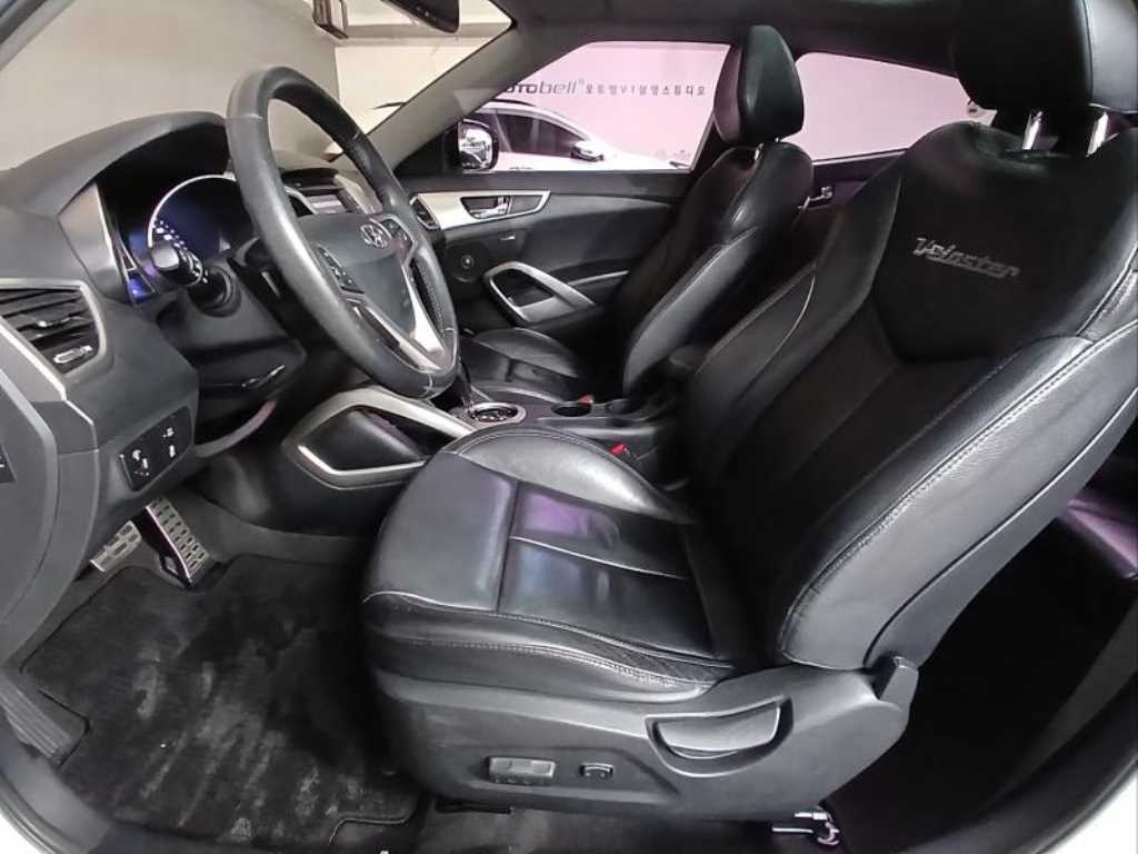 HYUNDAI Veloster - Vista 8