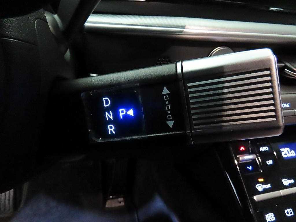 HYUNDAI Grandeur - Vista 12