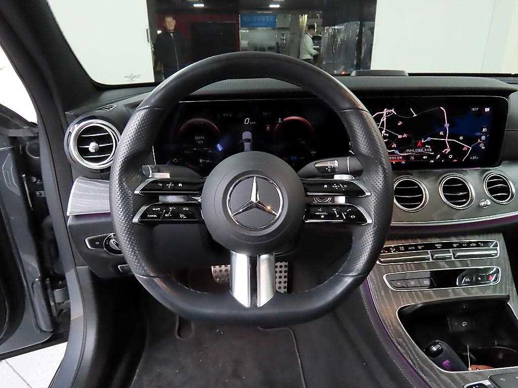 Mercedes Benz E class - Vista 9