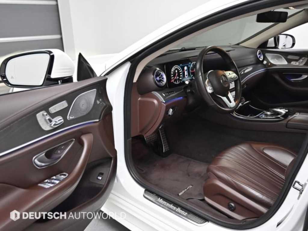 Mercedes Benz CLS Class - Vista 11