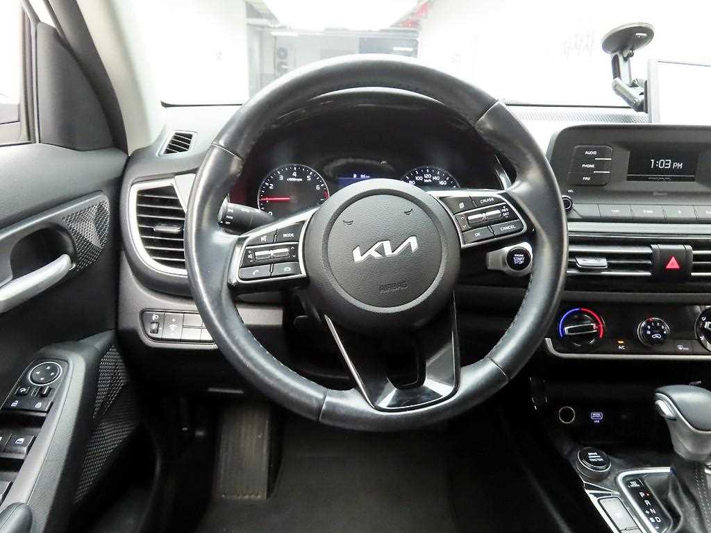 KIA Seltos - Vista 8