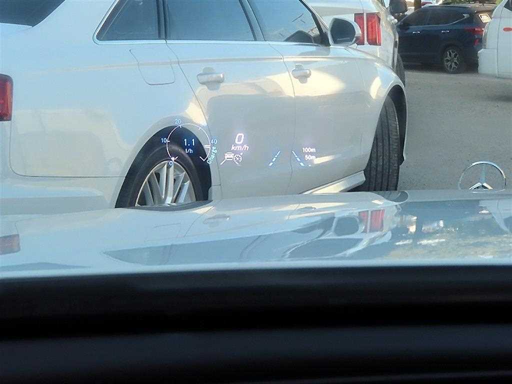 Mercedes Benz E class - Vista 10