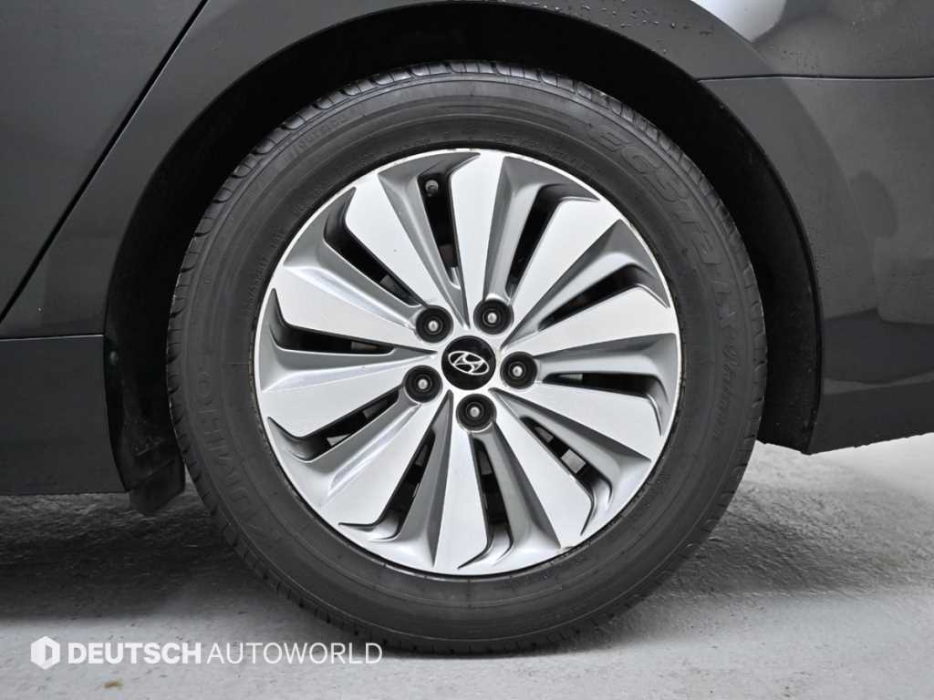 HYUNDAI Grandeur - Vista 5