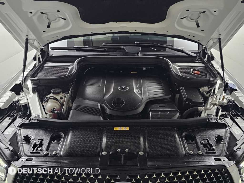 Mercedes Benz GLE Class - Vista 6