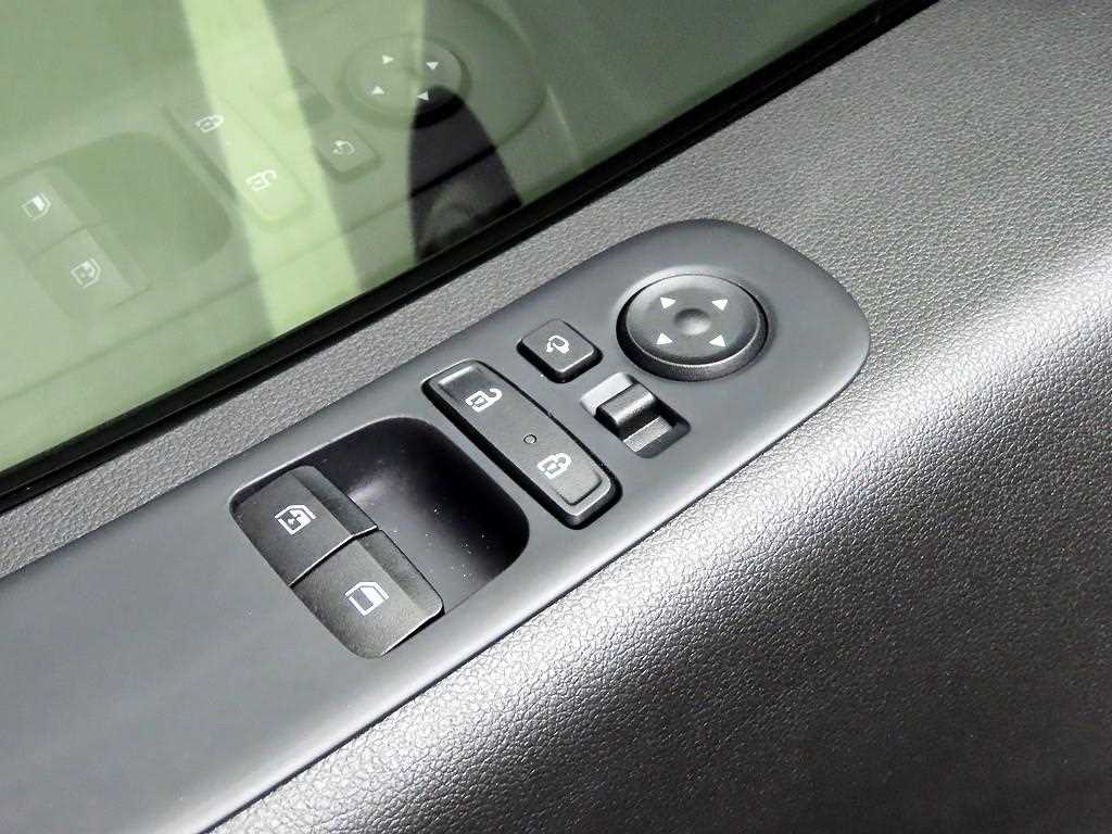 HYUNDAI Staria 2023 Plateado - Importación desde Corea - HF Imports Iquique - Foto 18