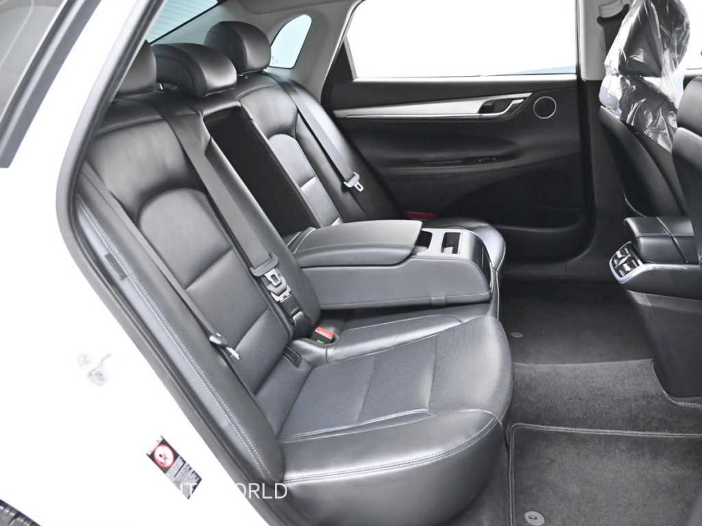 HYUNDAI Grandeur - Vista 12