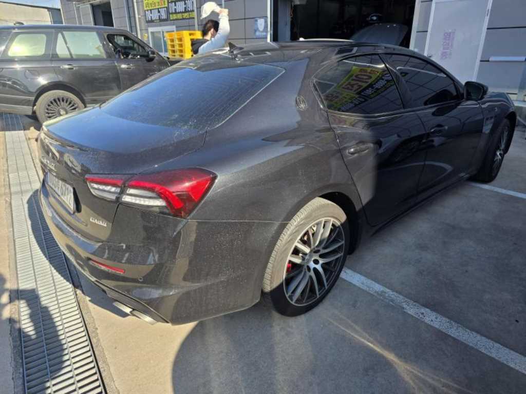 Maserati Ghibli - Vista 5