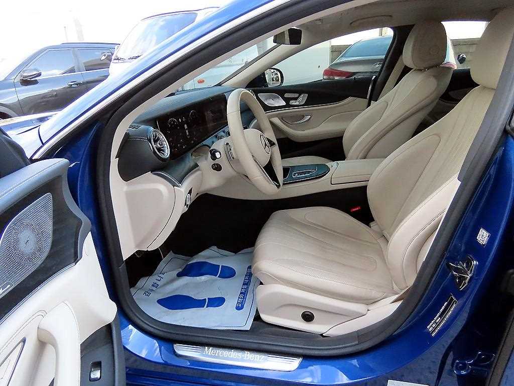 Mercedes Benz CLS Class - Vista 5