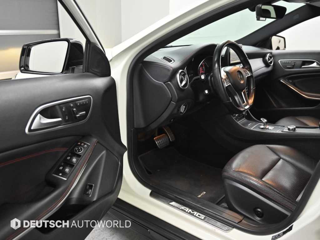 Mercedes Benz GLA Class - Vista 11