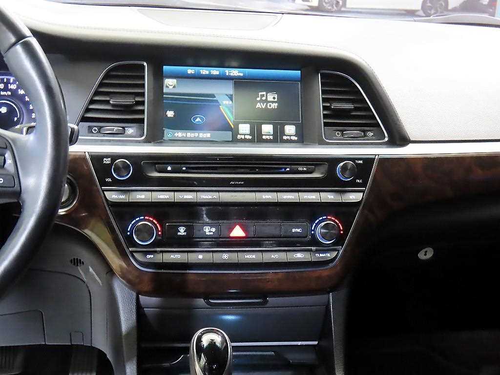 HYUNDAI Aslan - Vista 11