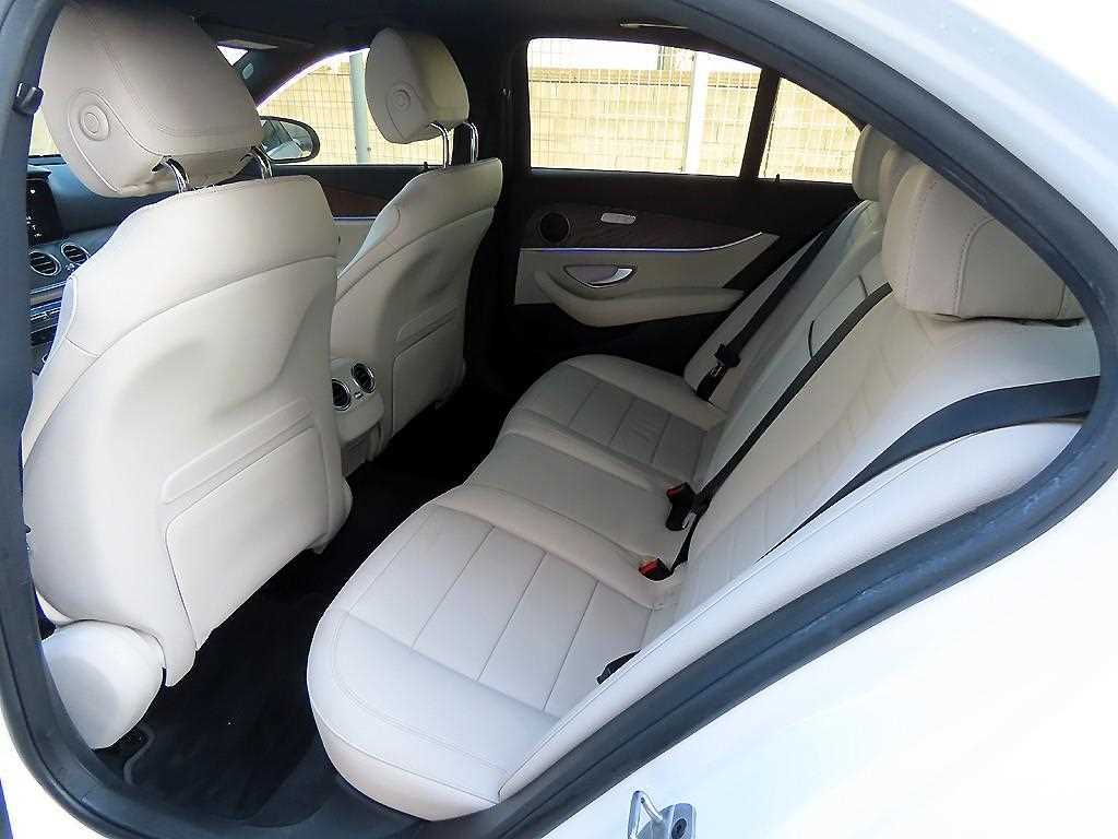 Mercedes Benz E class - Vista 6