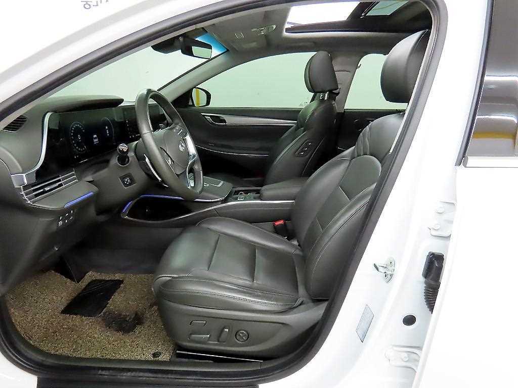 HYUNDAI Grandeur - Vista 5