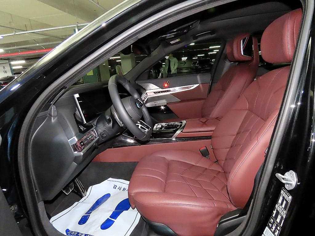 BMW 7 Series - Vista 6