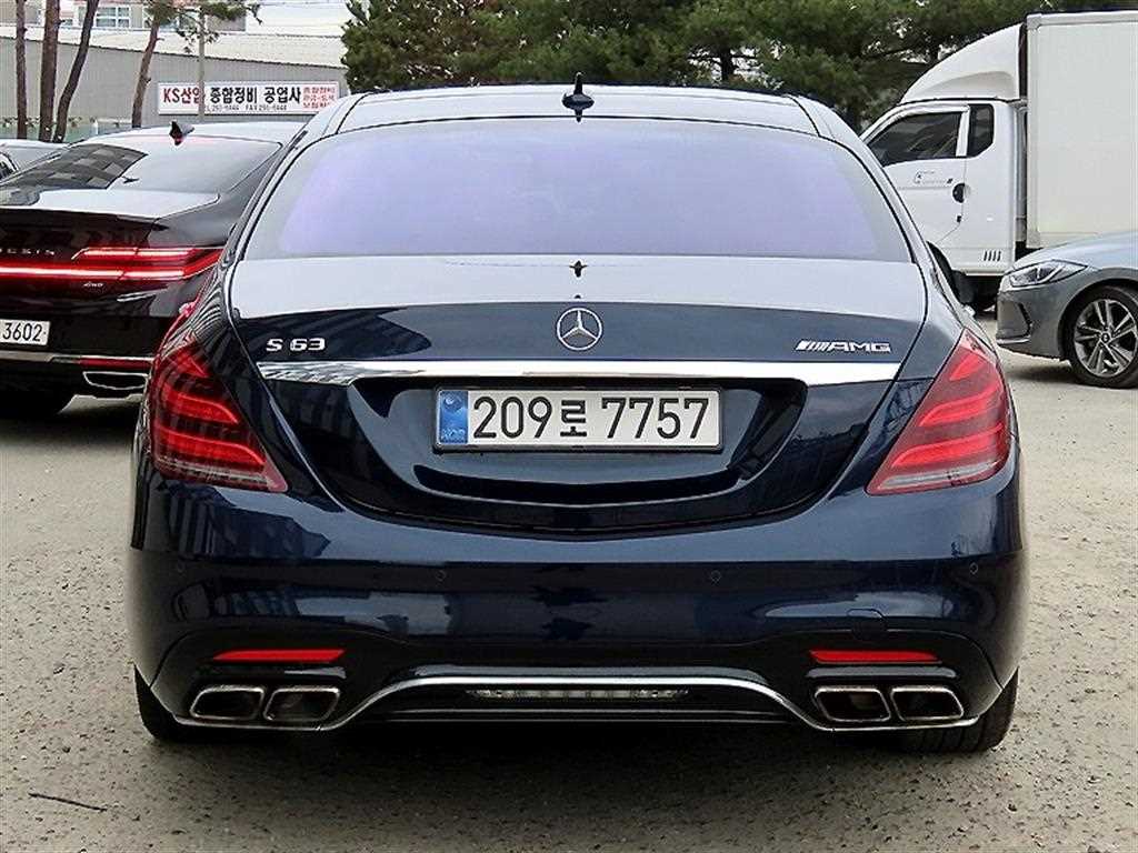 Mercedes Benz S Class - Vista 4