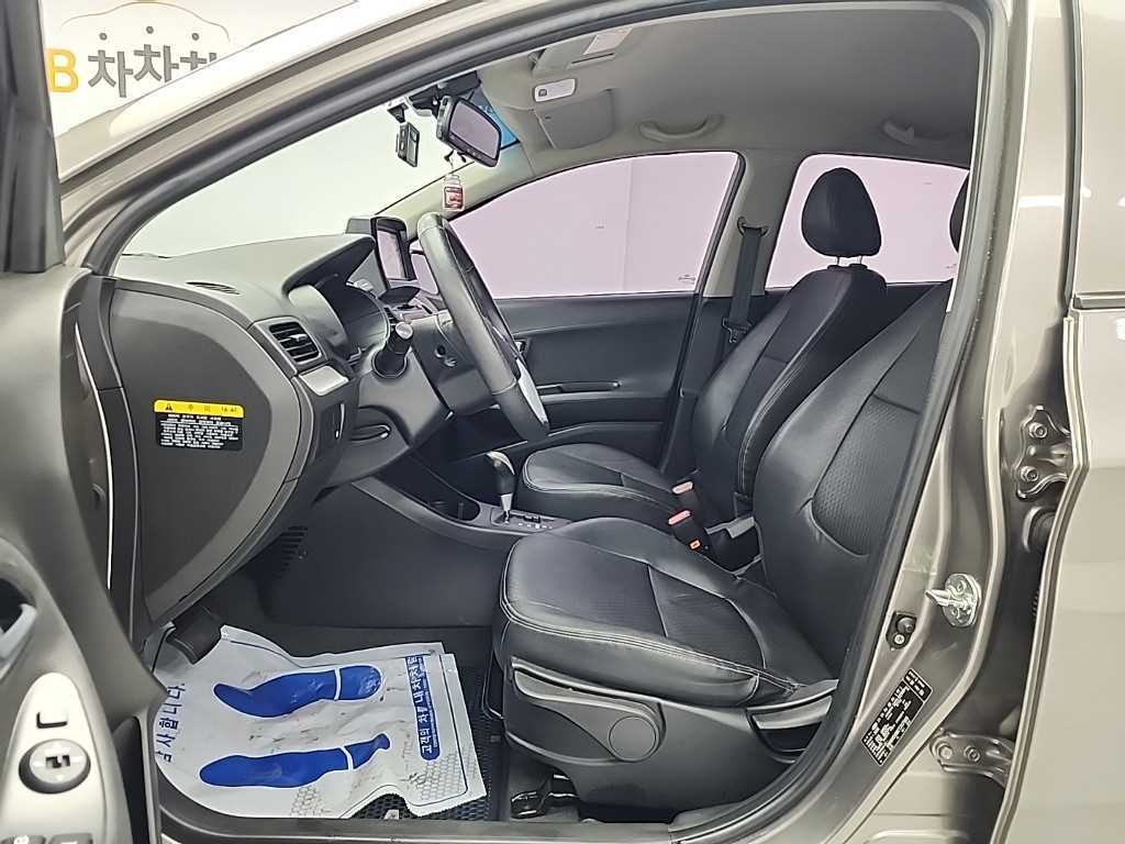 KIA Morning - Vista 11