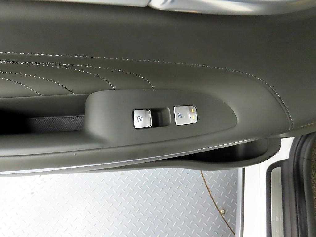 HYUNDAI Grandeur - Vista 12