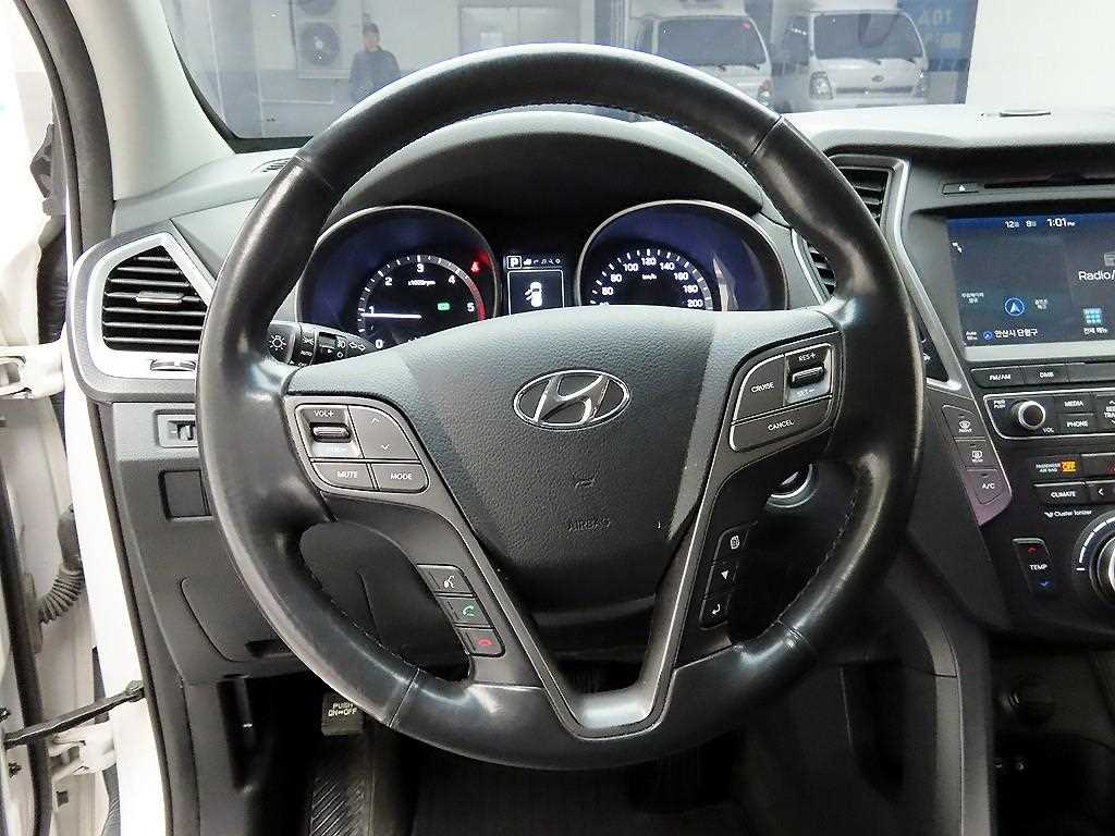 HYUNDAI Santa Fe - Vista 7
