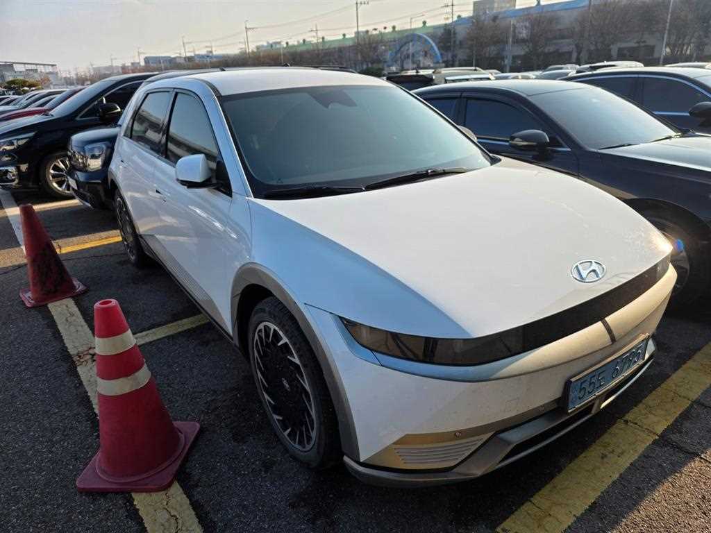 HYUNDAI Ioniq 5 - Vista 4