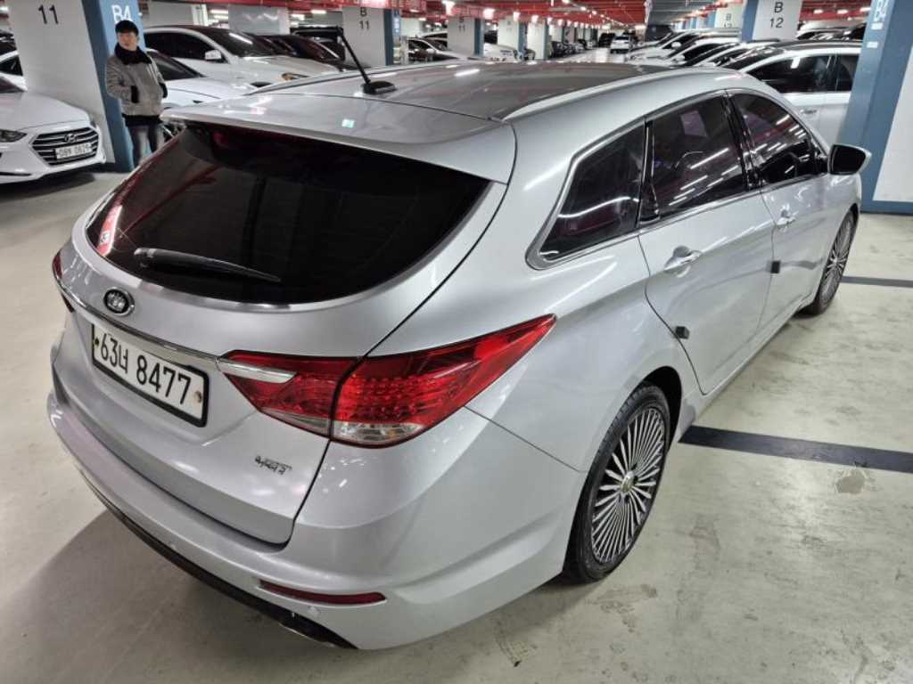 HYUNDAI i40 - Vista 4
