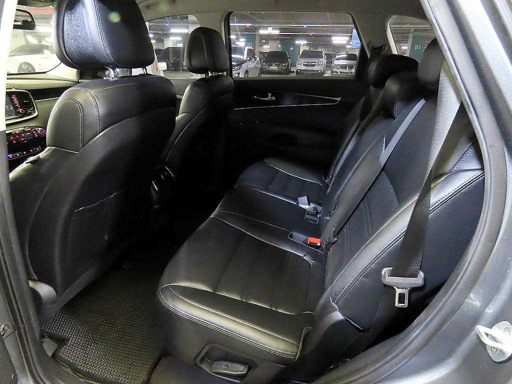 KIA Sorento - Vista 7