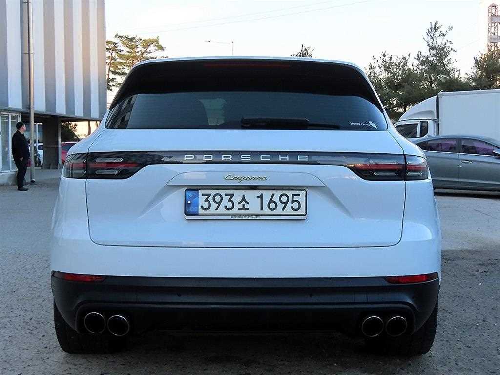 Porsche Cayenne - Vista 4