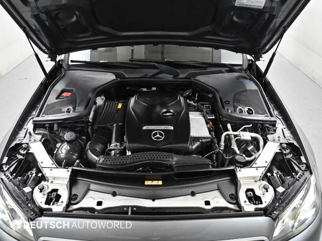 Mercedes Benz E class - Vista 6