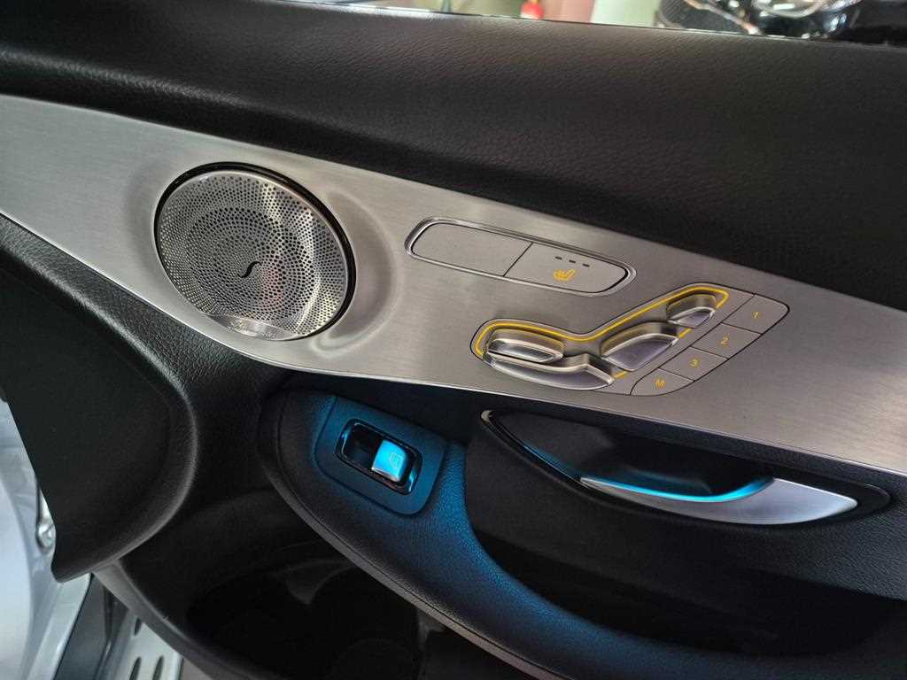 Mercedes Benz GLC Class - Vista 10