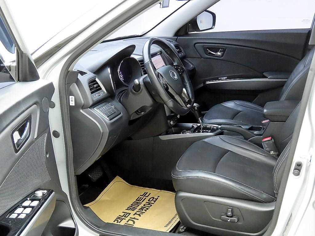 Ssangyong Tivoli 2018 Plateado - Importación desde Corea - HF Imports Iquique - Foto 15