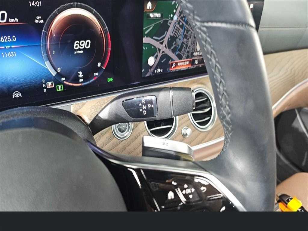 Mercedes Benz E class - Vista 9