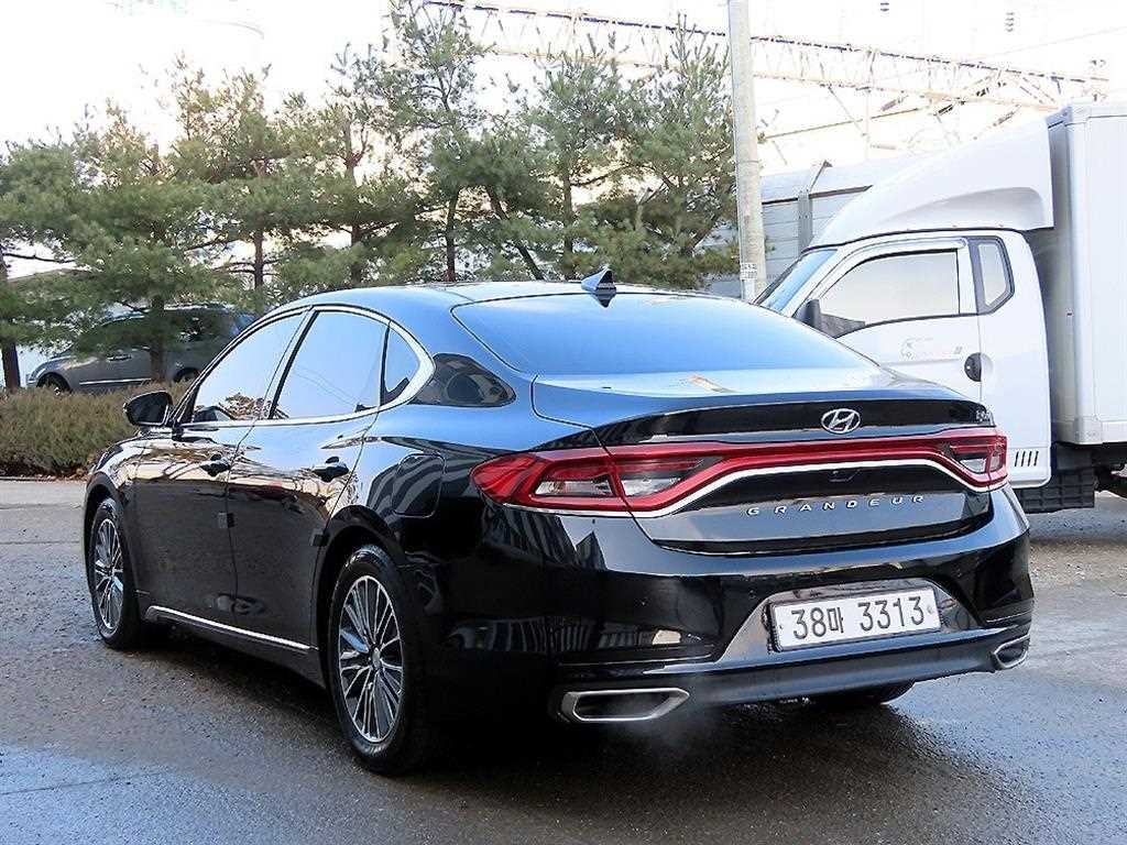HYUNDAI Grandeur - Vista 3