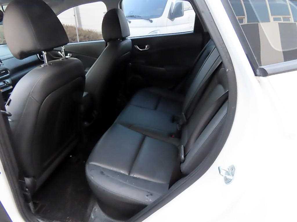 HYUNDAI Kona - Vista 6