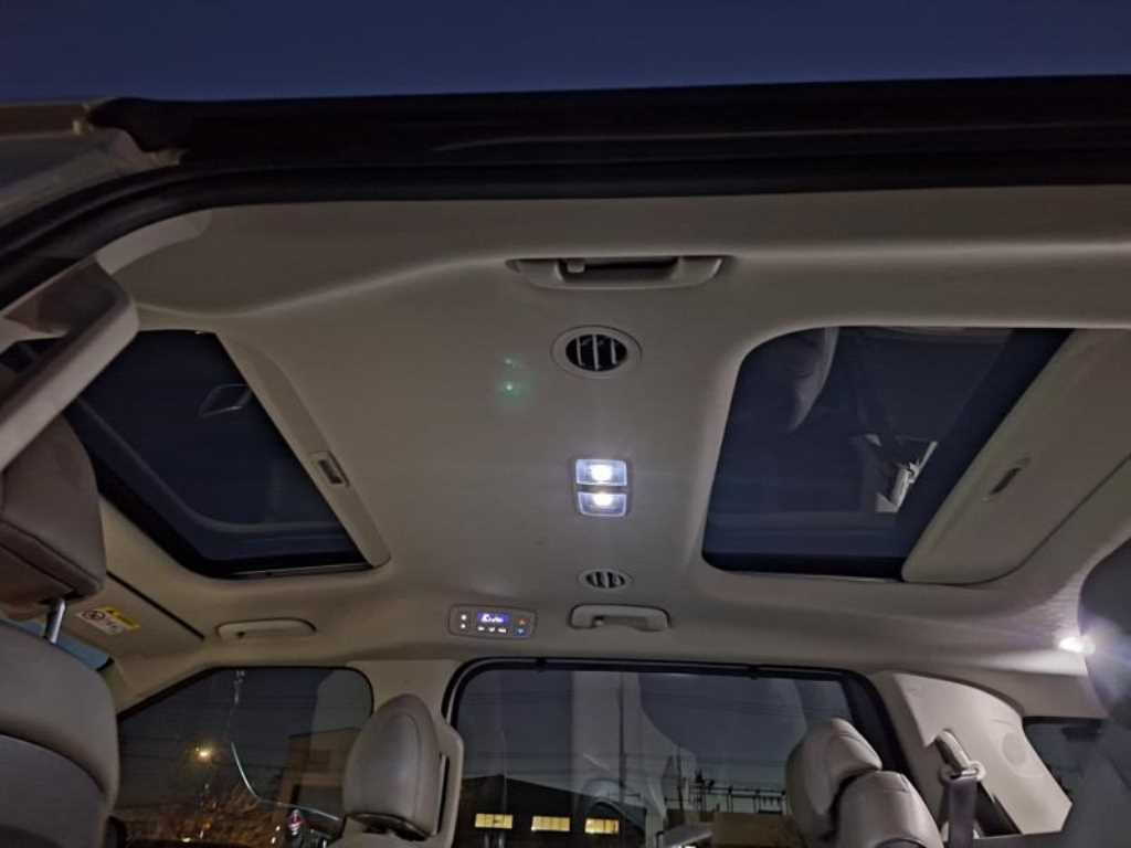 KIA Carnival - Vista 7