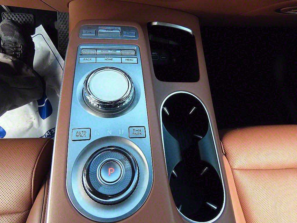 Genesis GV70 - Vista 11