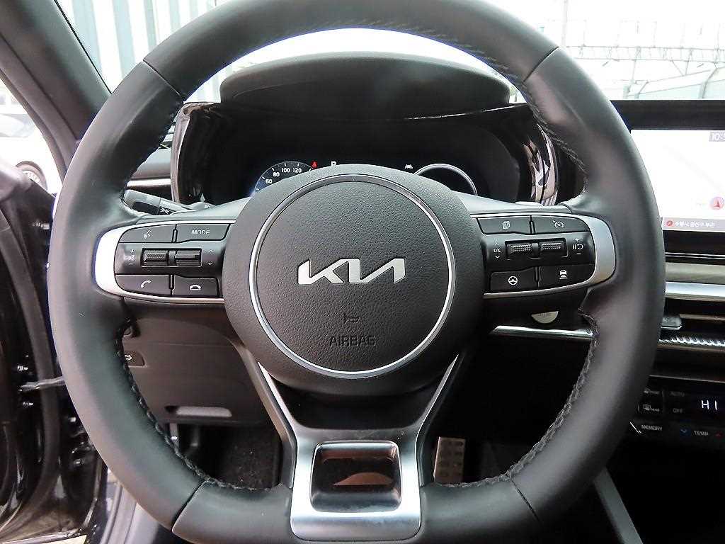KIA K5 - Vista 8
