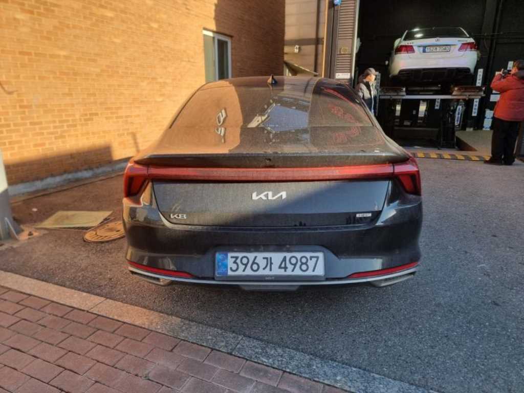 KIA K8 - Vista 3