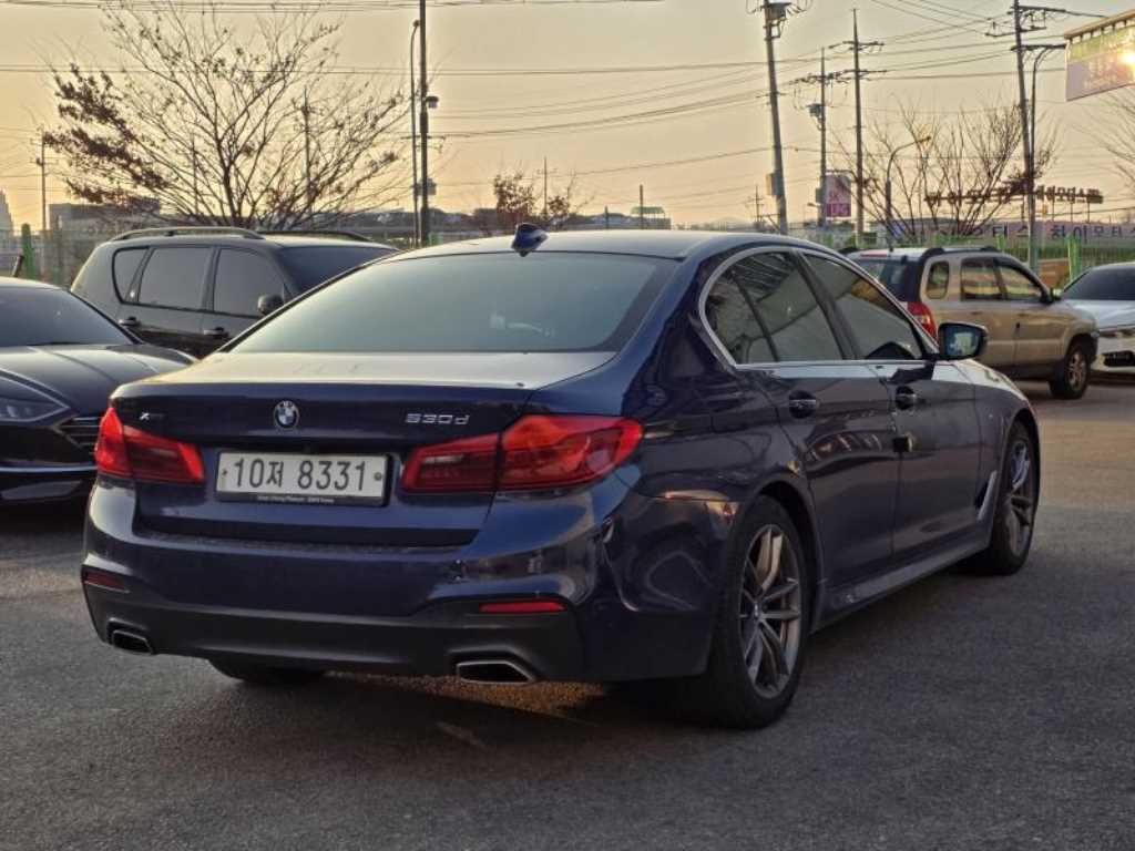 BMW 5 Series - Vista 4
