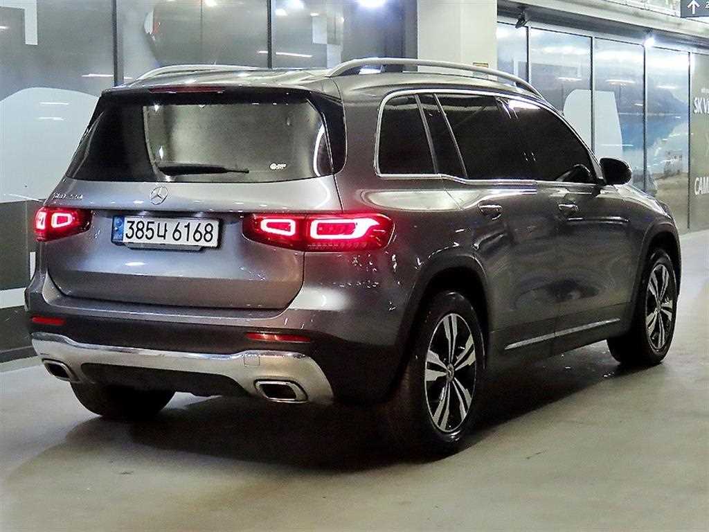 Mercedes Benz GLB Class - Vista 4