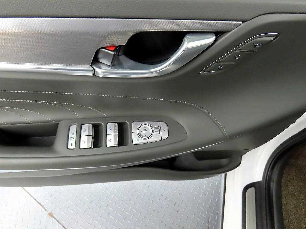 HYUNDAI Grandeur - Vista 11