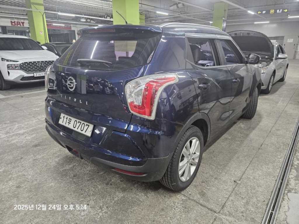 Ssangyong Tivoli - Vista 3