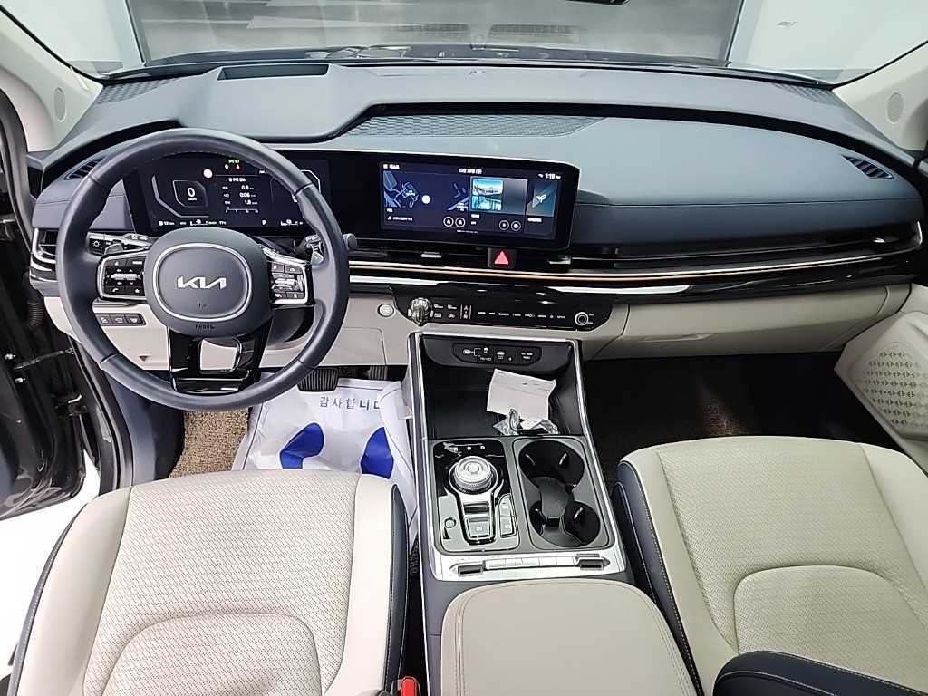 KIA Carnival - Vista 7